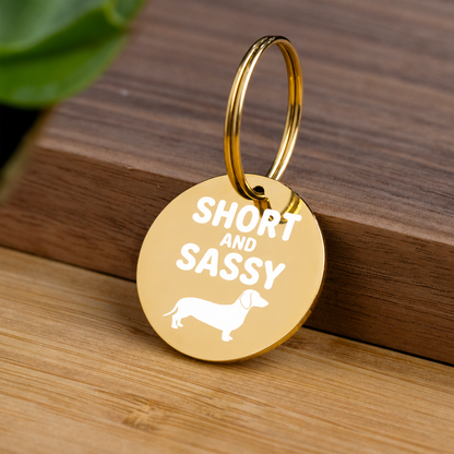 Short and Sassy Dachshund Circle Keychain
